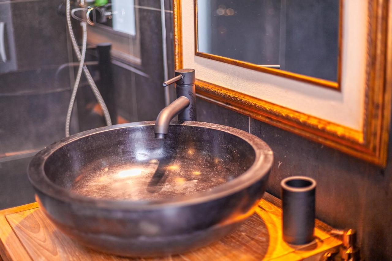 Luxury Suites Boutique By Rikas Hotels Antwerpen Bagian luar foto